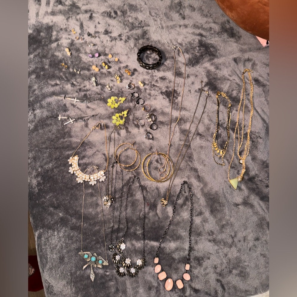 Bundle of jewelry